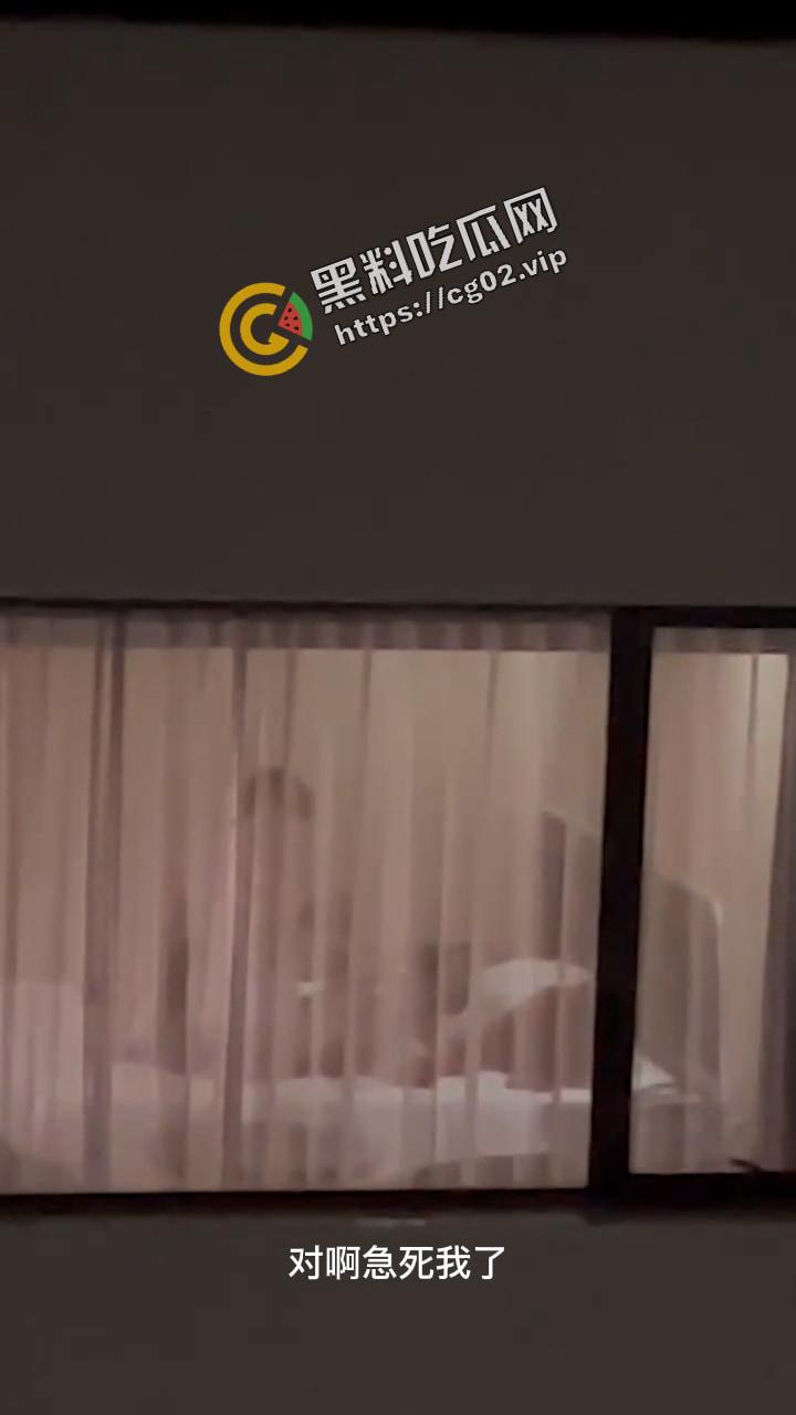 果然是好姐妹 现场直播解说 对面爱情动作片  第5张