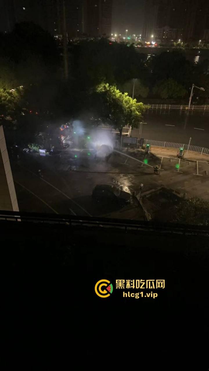 炸翻了！充电时发生严重爆炸 但极氪001 零自燃记录意外保持住了？  第7张