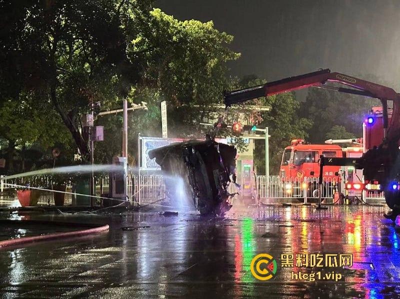 炸翻了！充电时发生严重爆炸 但极氪001 零自燃记录意外保持住了？  第8张