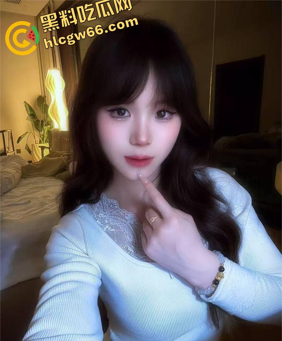 四川通江白虎骚婊『肖秋柔』电竞酒店猛操现场曝光，后入狂干一小时，小穴水多活儿贼骚！  第7张