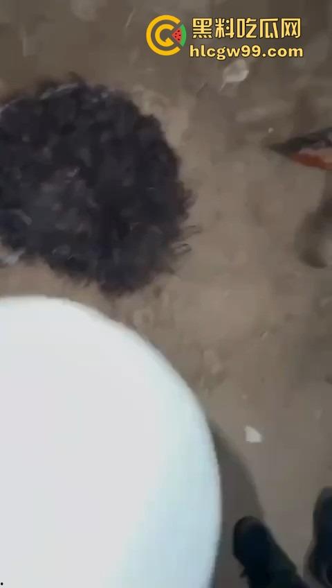 河北精神小伙直接把人埋土里玩活埋，现实版黑社会上演，影视剧诚不欺我，宇将军后继有人！  第4张