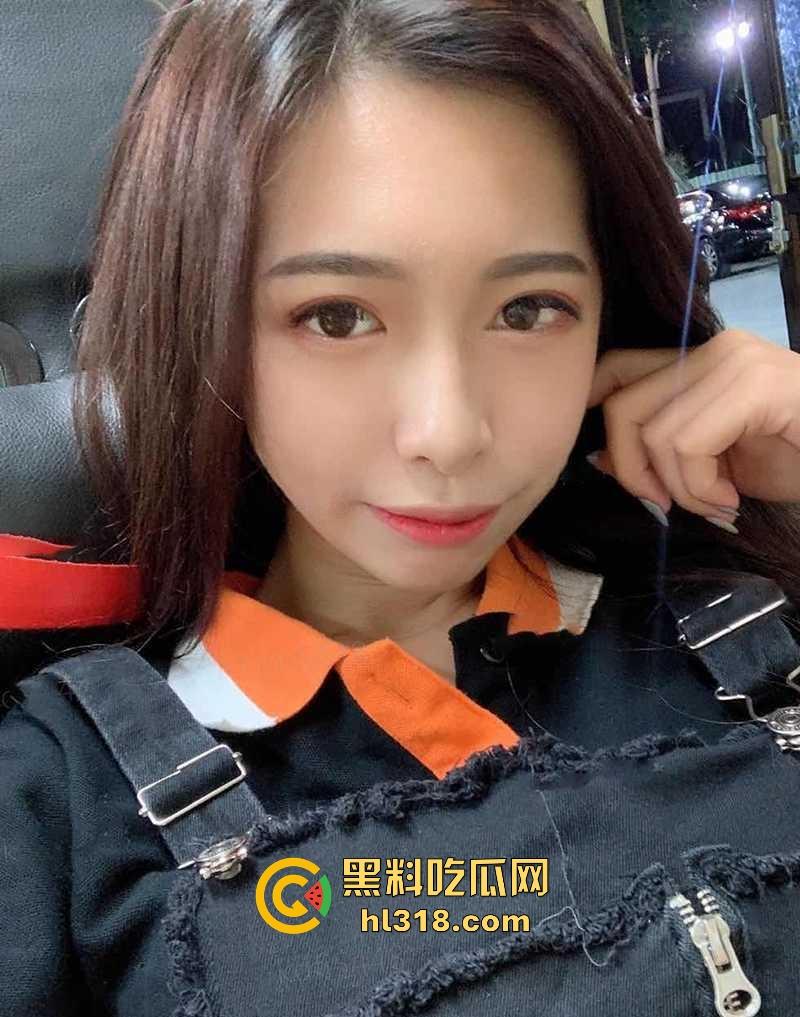 清纯女神【谭慧慧】一对一裸聊视频流出,极品巨乳尤物生间抠逼自慰,粉嫩骚穴特写,母狗本性暴露无遗! 第4张 清纯女神【谭慧慧】一对一裸聊视频流出,极品巨乳尤物生间抠逼自慰,粉嫩骚穴特写,母狗本性暴露无遗! 第4张