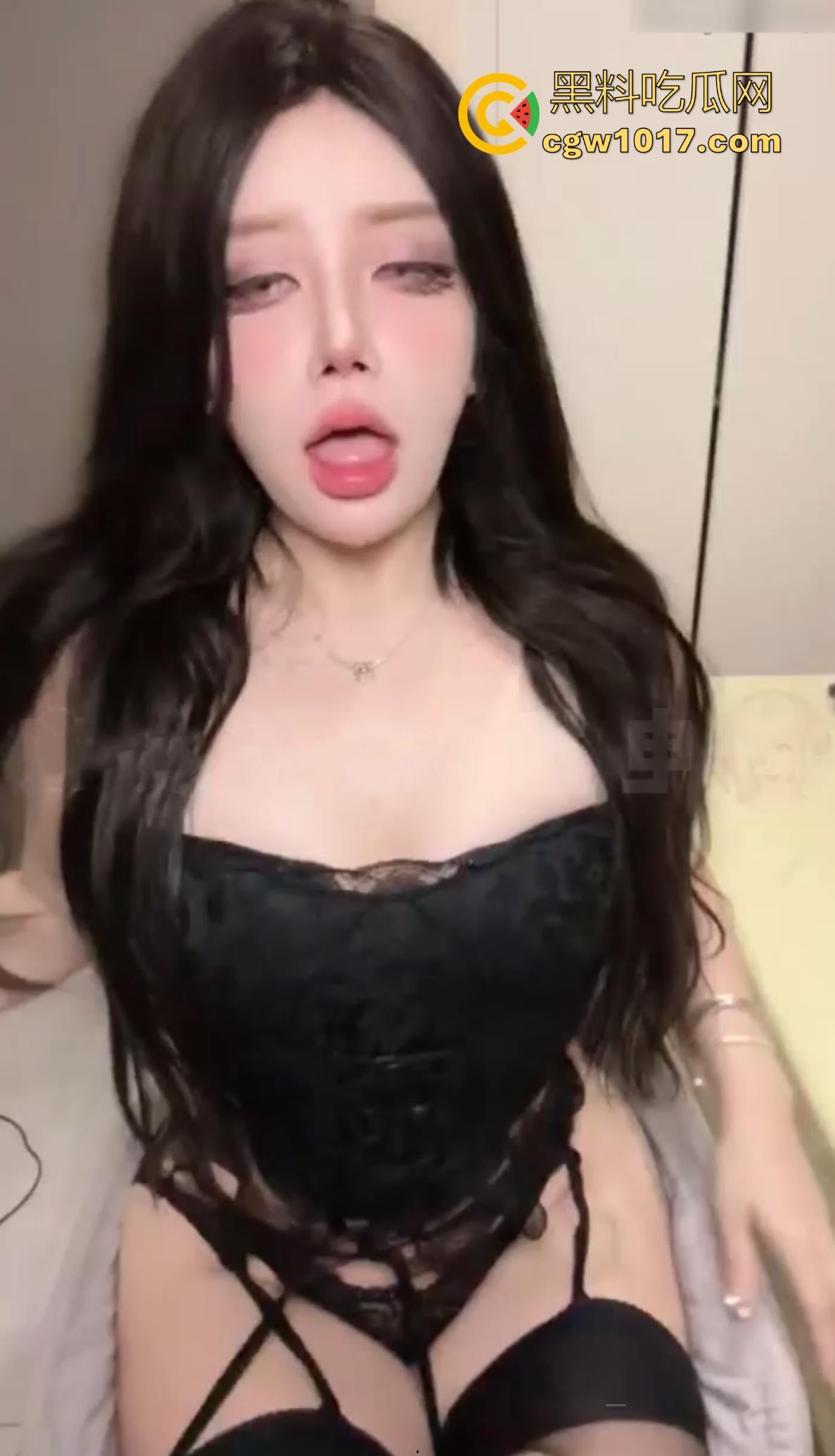 抖音高颜值魅魔【喵酱崽】大尺度私拍曝光,阿黑颜盯射眼神勾魂拉丝,玉乳娇艳欲滴自慰,充满了对精液的渴望! 第2张 抖音高颜值魅魔【喵酱崽】大尺度私拍曝光,阿黑颜盯射眼神勾魂拉丝,玉乳娇艳欲滴自慰,充满了对精液的渴望! 第2张