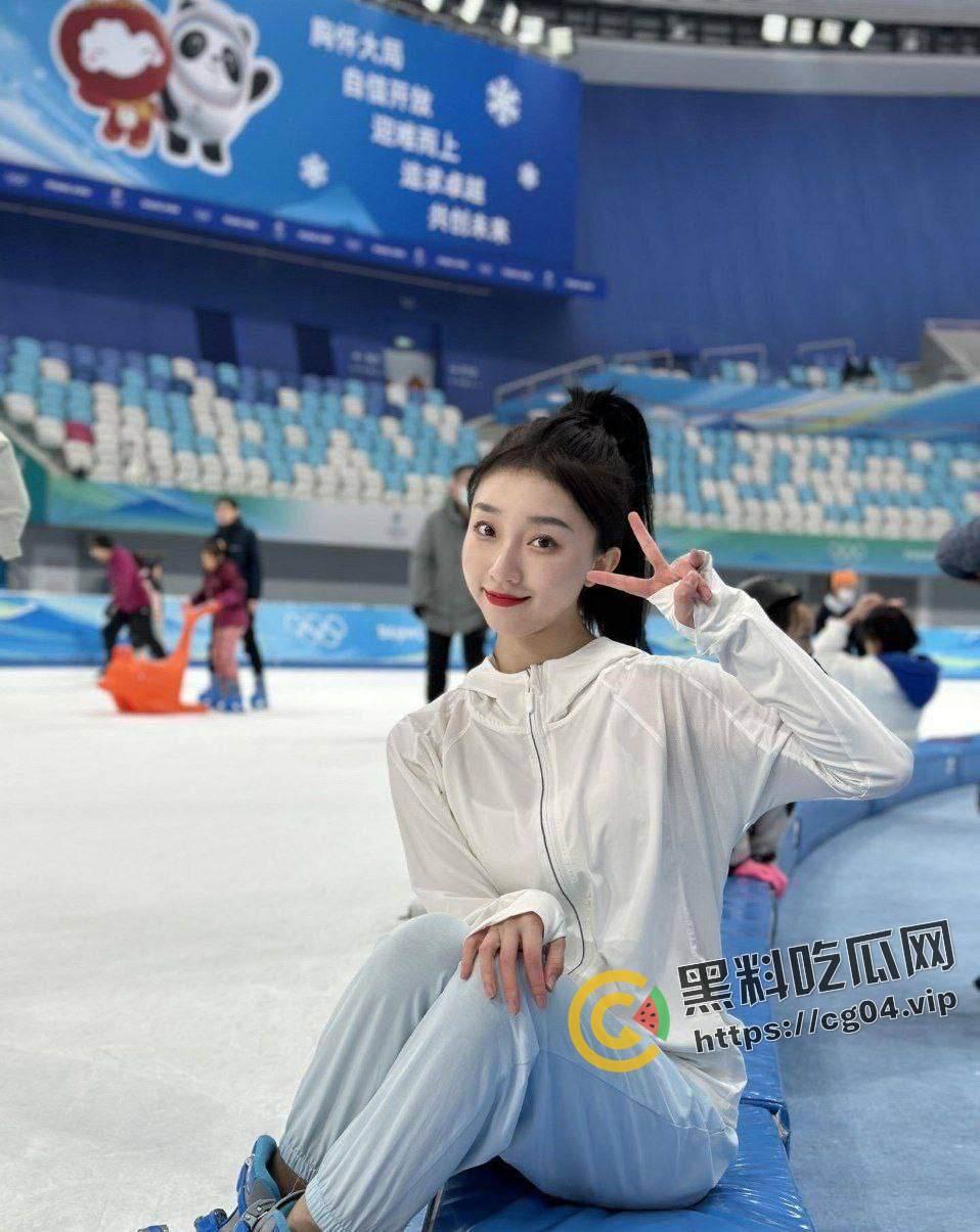 北京邮电大学校花 【曾媛】 反差婊视频曝光 每天都要舔蛋蛋  第2张