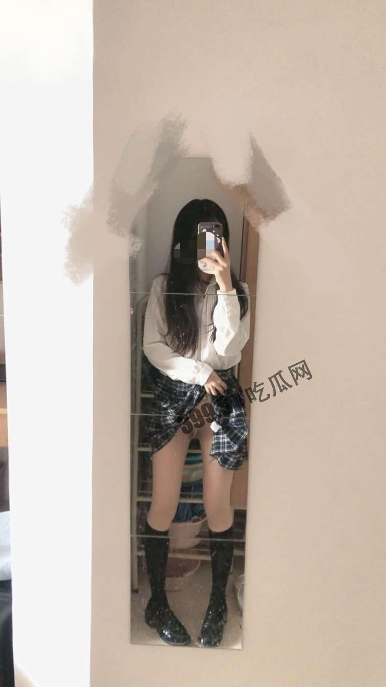 反差婊 室外露出 母狗  第6张