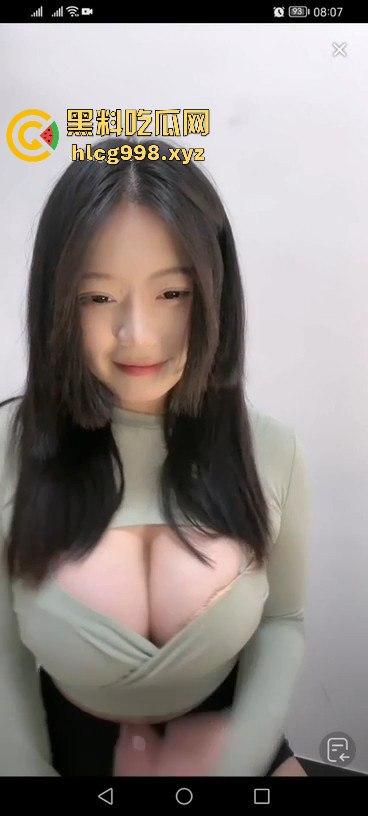 快手巨乳【冷艳小姨】直播翻车!为大哥打赏豪放露奶,被封后转战抖音继续骚操作! 第8张 快手巨乳【冷艳小姨】直播翻车!为大哥打赏豪放露奶,被封后转战抖音继续骚操作! 第8张