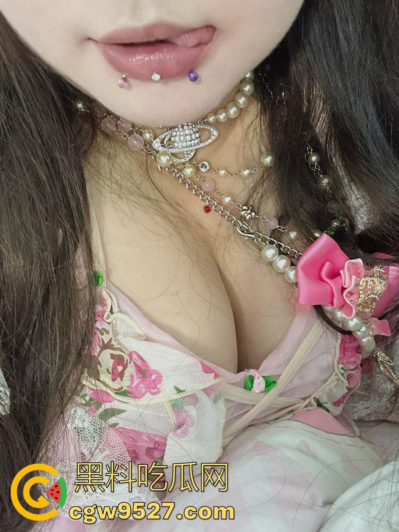 摄影师大神投稿,漫展认识的微胖女神,身材高挑丰乳肥臀,穿上诱人丝袜真是让人欲罢不能! 第6张 摄影师大神投稿,漫展认识的微胖女神,身材高挑丰乳肥臀,穿上诱人丝袜真是让人欲罢不能! 第6张