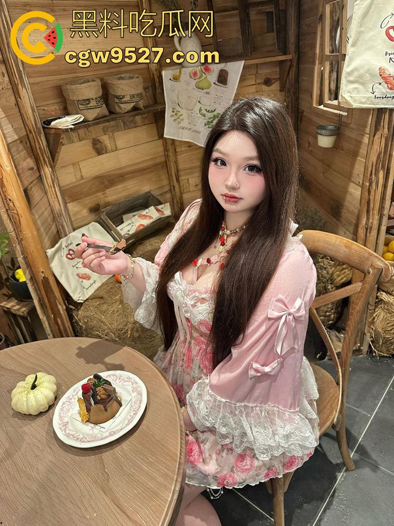 摄影师大神投稿,漫展认识的微胖女神,身材高挑丰乳肥臀,穿上诱人丝袜真是让人欲罢不能! 第7张 摄影师大神投稿,漫展认识的微胖女神,身材高挑丰乳肥臀,穿上诱人丝袜真是让人欲罢不能! 第7张