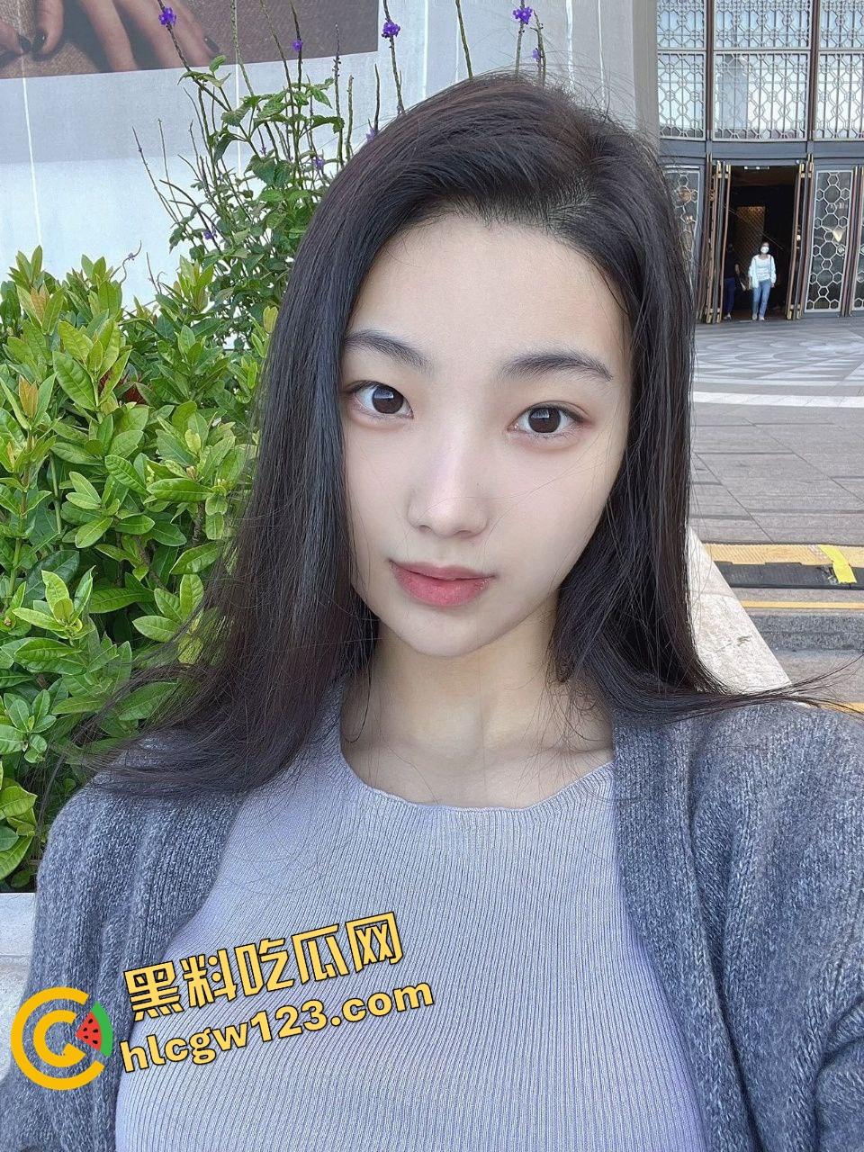 海角乱伦大神狂操干妈,口爆樱桃小嘴灌满浓精吞下,甜品蛋糕引诱后嫩逼猛抽,母子情深爽得狠! 第2张 海角乱伦大神狂操干妈,口爆樱桃小嘴灌满浓精吞下,甜品蛋糕引诱后嫩逼猛抽,母子情深爽得狠! 第2张