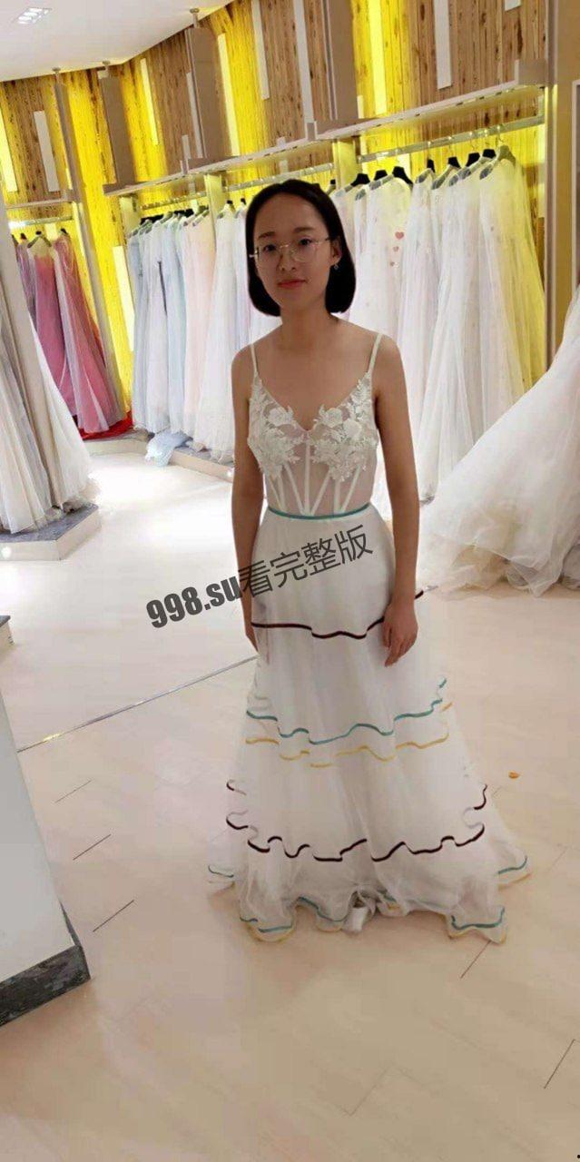 精品泄密 白嫩眼镜娘 明明小穴还算粉 阴蒂却又大又黑  第3张