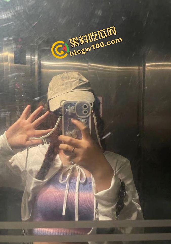 瓜友独家投稿曝光!安徽合肥滥交贱逼女『顾小清』脚踏两只船 出轨男友约炮大哥 各种操逼淫叫流出! 第2张 瓜友独家投稿曝光!安徽合肥滥交贱逼女『顾小清』脚踏两只船 出轨男友约炮大哥 各种操逼淫叫流出! 第2张