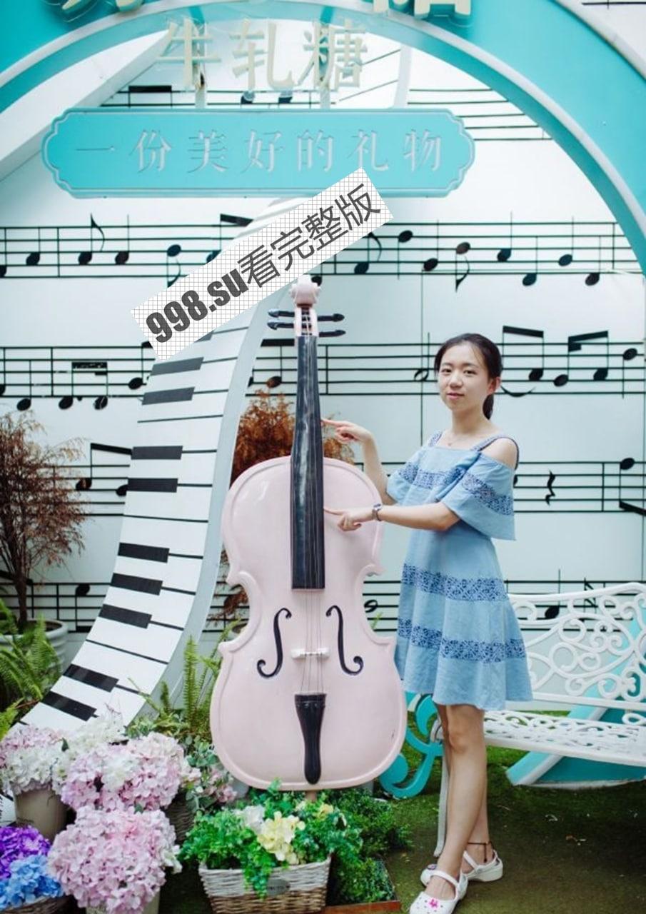 你上王者我上你！青岛反差淫娃谢梦娜约炮不忘和男友开黑玩王者！  第1张