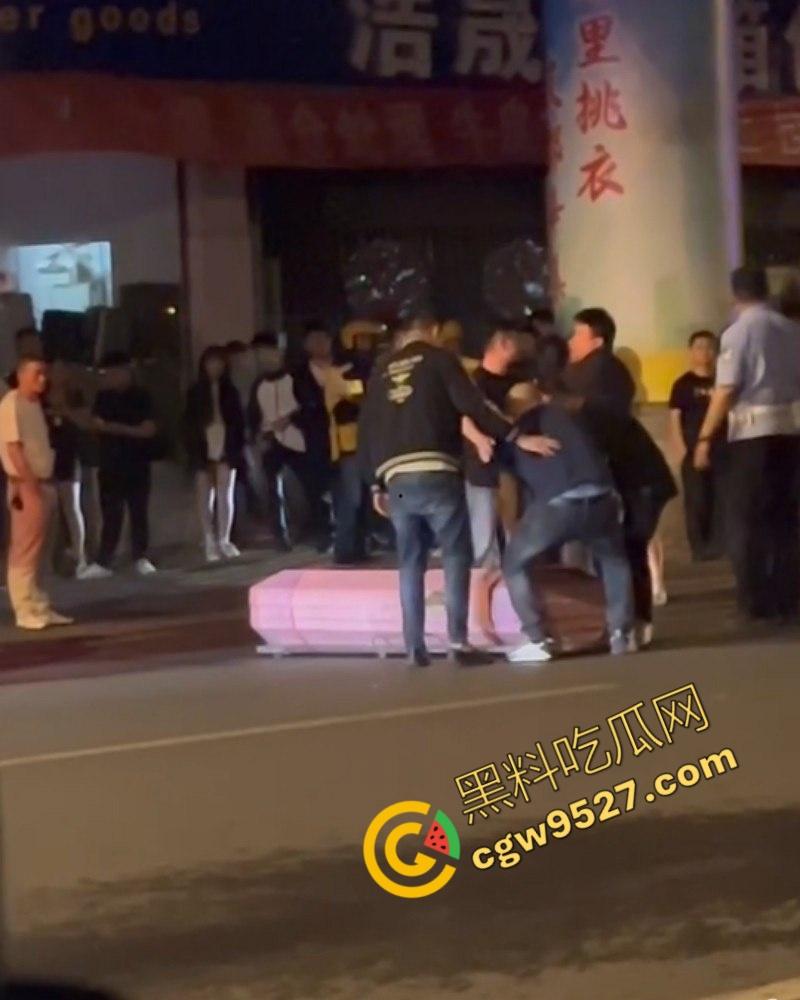 酒壮怂人胆?河北辛集醉酒的走路醉驾的开车,一个敢晃一个敢撞,硬是把命喝没了! 第3张 酒壮怂人胆?河北辛集醉酒的走路醉驾的开车,一个敢晃一个敢撞,硬是把命喝没了! 第3张