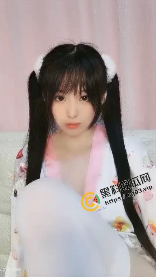 牛逼!推特福利姬【菟丝大花】转战抖音b站当网红 网黄想恰二次元烂钱 又当又立的鸡 第14张 牛逼!推特福利姬【菟丝大花】转战抖音b站当网红 网黄想恰二次元烂钱 又当又立的鸡 第14张