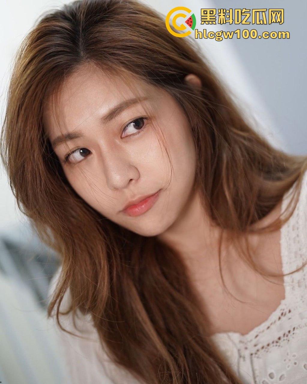 香港明星网红【张嘉欣】大尺度付费片流出,跟刘德华邓超合作过,这巨乳甚少有E杯吧!! 第13张 香港明星网红【张嘉欣】大尺度付费片流出,跟刘德华邓超合作过,这巨乳甚少有E杯吧!! 第13张