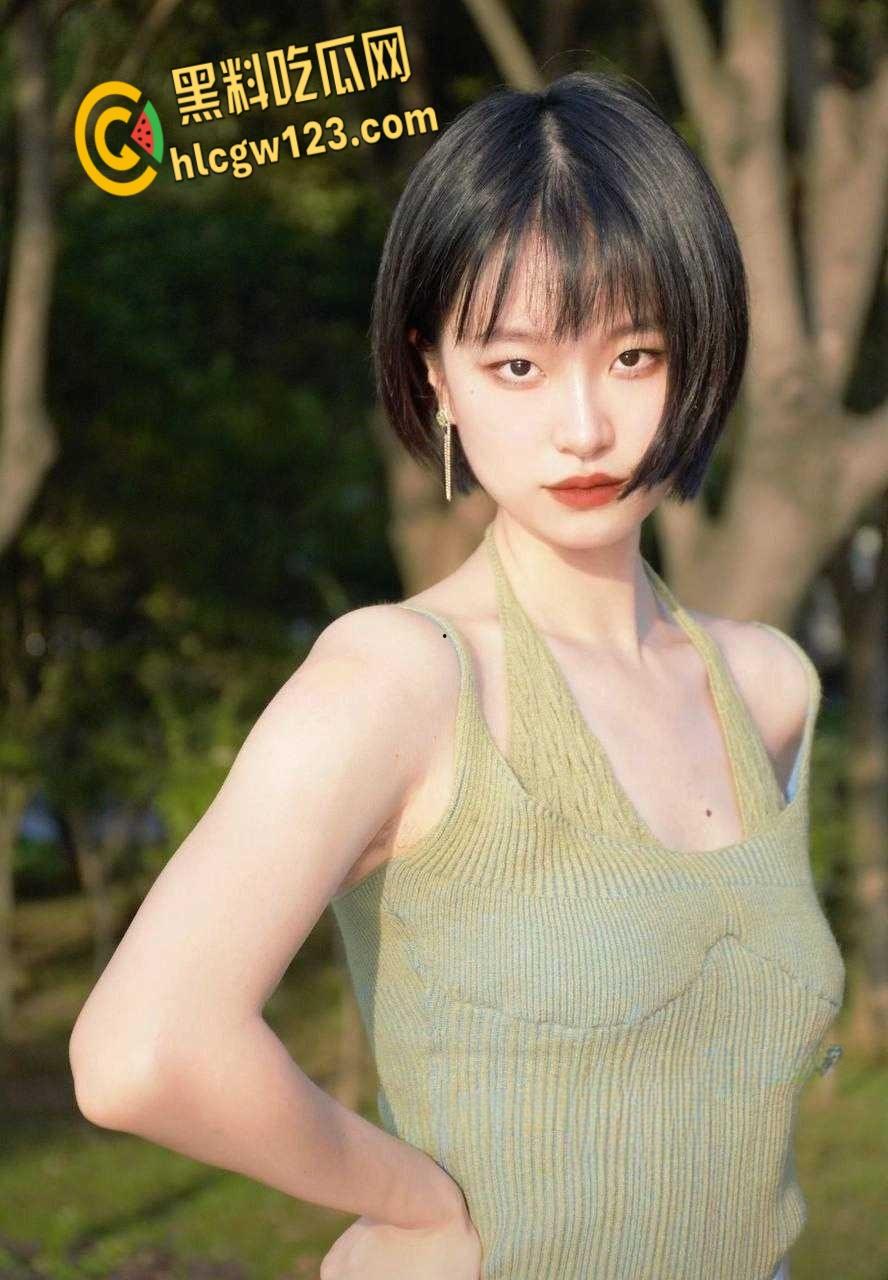 武汉政法大学学生妹【周芸芸】,大学期间与视频被男友出卖,酒店开房破处叫声真大 ! 第3张 武汉政法大学学生妹【周芸芸】,大学期间与视频被男友出卖,酒店开房破处叫声真大 ! 第3张