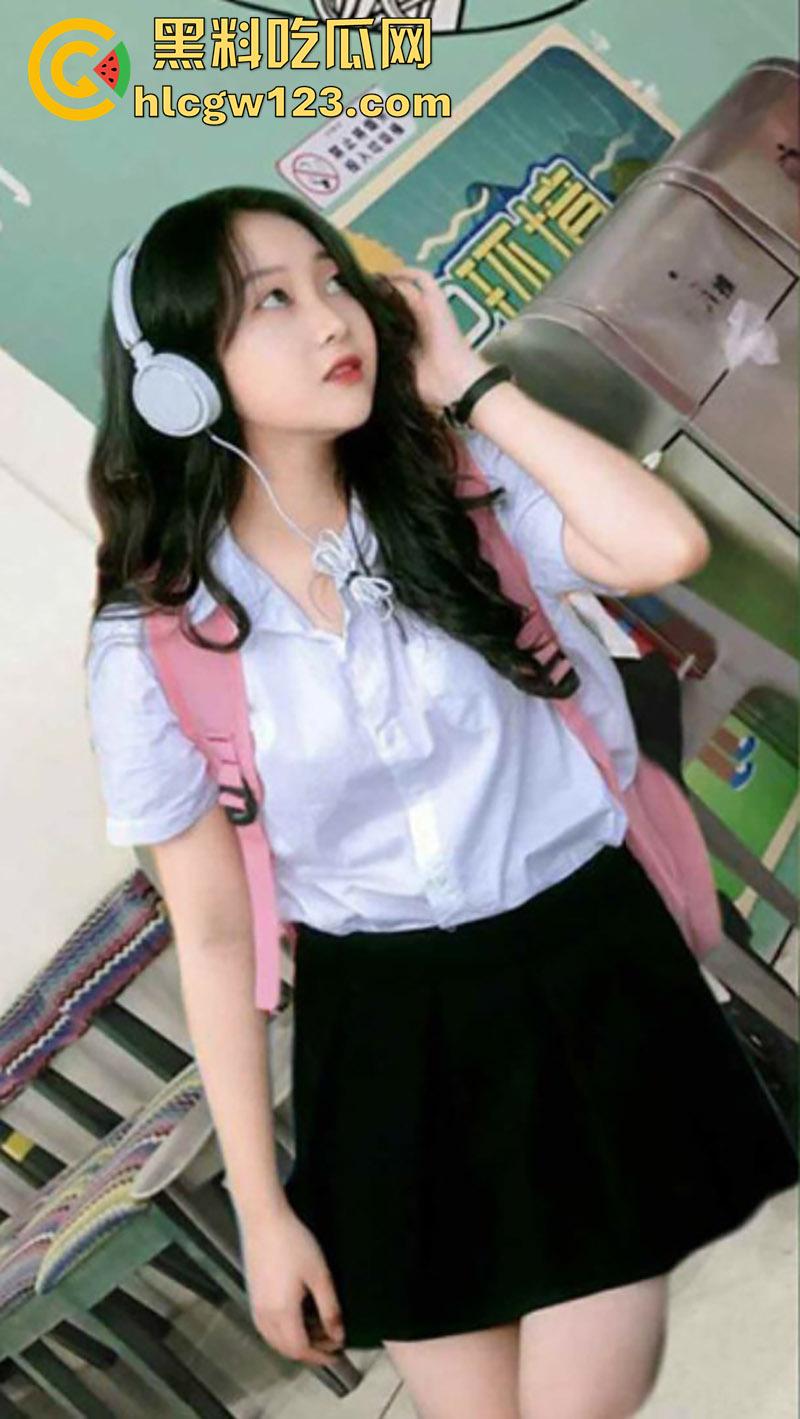 变态父亲偷拍女儿洗澡,大奶长腿翘臀诱人,这女儿发育的可真好,任何姿势操都绝对舒服! 第1张 变态父亲偷拍女儿洗澡,大奶长腿翘臀诱人,这女儿发育的可真好,任何姿势操都绝对舒服! 第1张