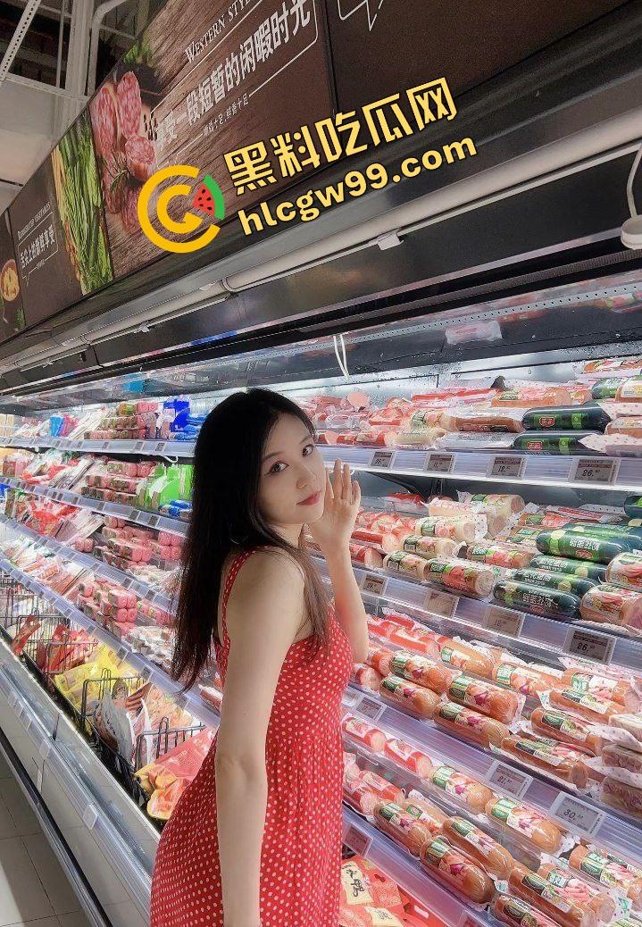 广东佛山骚贱女同事『李莉莎』醉酒后送回家发骚撕黑丝,酒店发泄欲望抱腿直插骚逼!独家曝光流出! 第2张 广东佛山骚贱女同事『李莉莎』醉酒后送回家发骚撕黑丝,酒店发泄欲望抱腿直插骚逼!独家曝光流出! 第2张