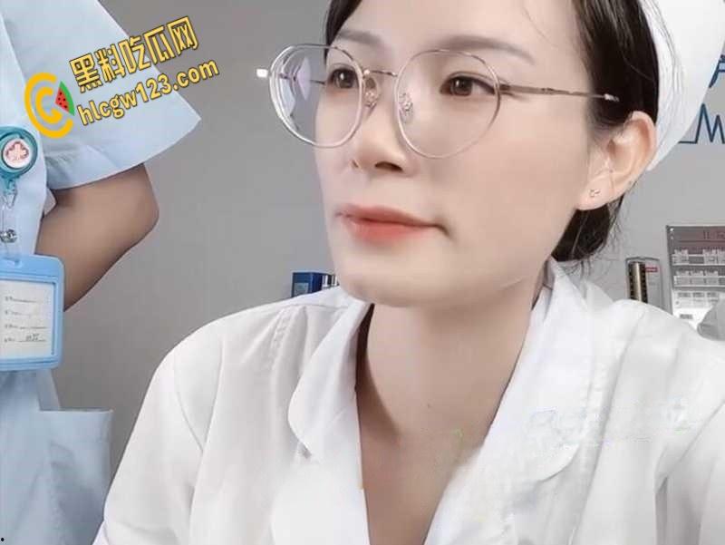 内卷之王御姐护士直播搭建医院场景,当着医生背后自慰,淫水直流的样子真是骚透了! 第1张 内卷之王御姐护士直播搭建医院场景,当着医生背后自慰,淫水直流的样子真是骚透了! 第1张