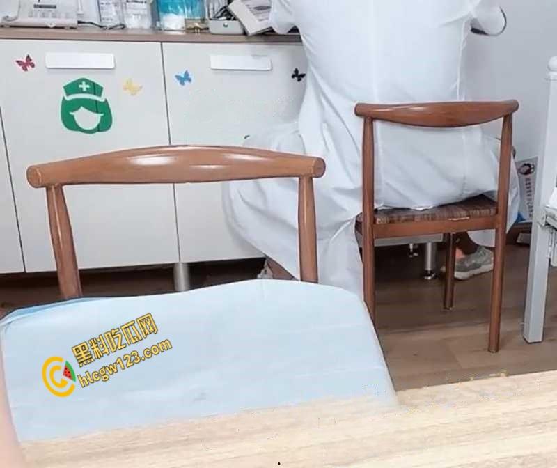 内卷之王御姐护士直播搭建医院场景,当着医生背后自慰,淫水直流的样子真是骚透了! 第4张 内卷之王御姐护士直播搭建医院场景,当着医生背后自慰,淫水直流的样子真是骚透了! 第4张