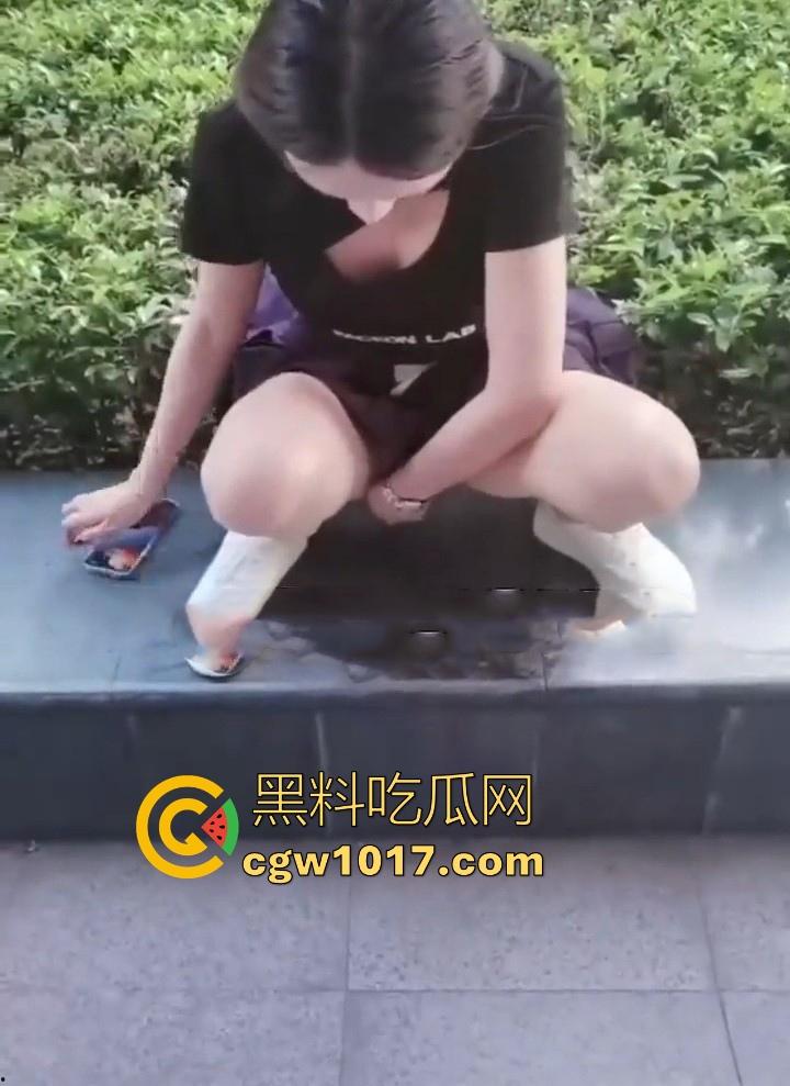 调教骚逼炮友!带着跳蛋逛街,当众强制高潮,大胆户外露出,玩的就是刺激玩的就是心跳,好刺激好喜欢! 第7张 调教骚逼炮友!带着跳蛋逛街,当众强制高潮,大胆户外露出,玩的就是刺激玩的就是心跳,好刺激好喜欢! 第7张