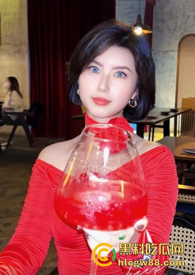 抖音媚黑网红余阿玖黑料翻车!婚前沉迷按摩店,被大黑屌无情爆操征服,早期淫乱史被扒出! 第2张 抖音媚黑网红余阿玖黑料翻车!婚前沉迷按摩店,被大黑屌无情爆操征服,早期淫乱史被扒出! 第2张