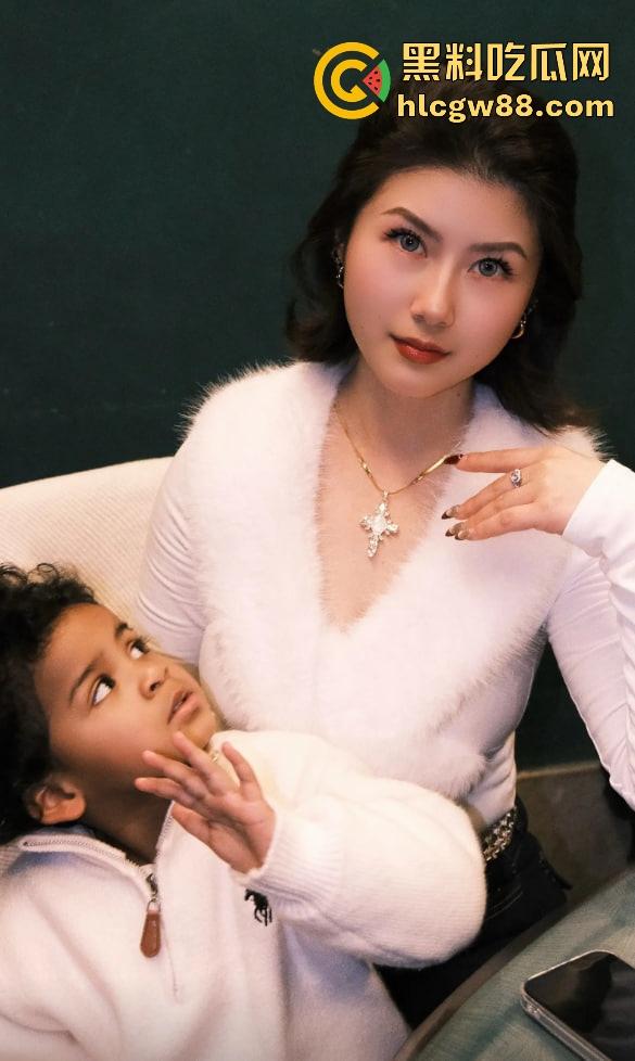 抖音媚黑网红余阿玖黑料翻车!婚前沉迷按摩店,被大黑屌无情爆操征服,早期淫乱史被扒出! 第6张 抖音媚黑网红余阿玖黑料翻车!婚前沉迷按摩店,被大黑屌无情爆操征服,早期淫乱史被扒出! 第6张