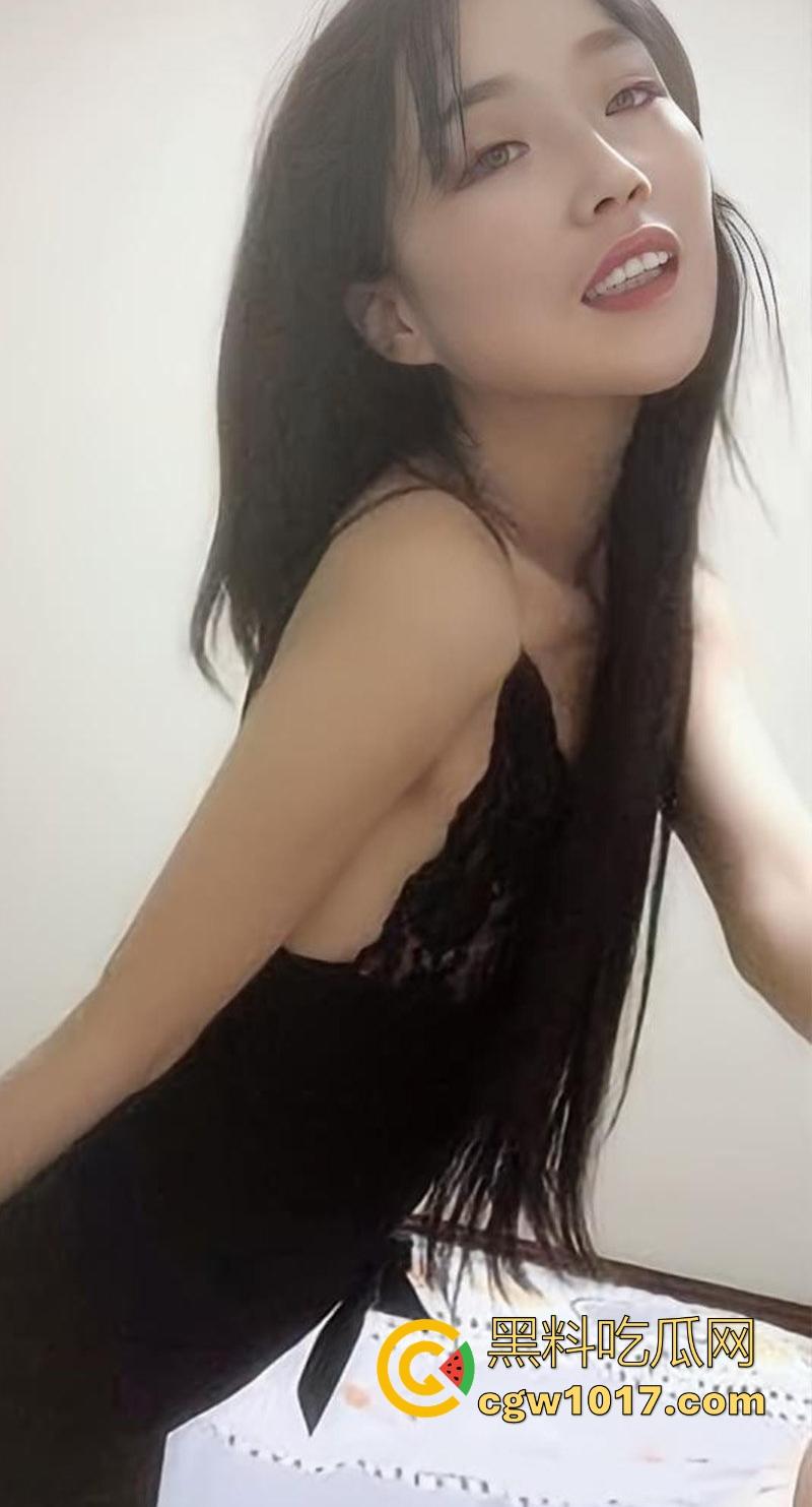 湖南炫舞工作室爵士舞蹈老师【魏晓枫】舞蹈生大长腿,柔韧度直接拉满,露脸深喉挑逗,诱人小穴等你来操! 第1张 湖南炫舞工作室爵士舞蹈老师【魏晓枫】舞蹈生大长腿,柔韧度直接拉满,露脸深喉挑逗,诱人小穴等你来操! 第1张