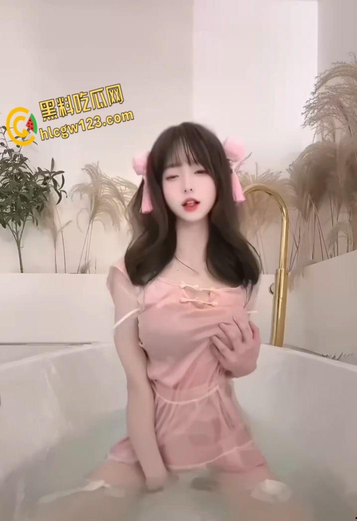 抖音200万粉【小马漫漫】兔女郎诱惑,黄瓜自慰模拟金主大鸡吧,娇喘淫叫到腿软! 第8张 抖音200万粉【小马漫漫】兔女郎诱惑,黄瓜自慰模拟金主大鸡吧,娇喘淫叫到腿软! 第8张