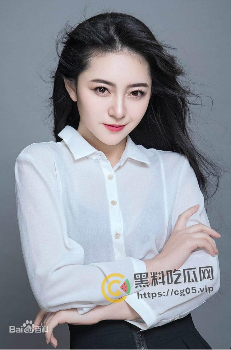 网络大电影萤幕女神【夏茉】被人扒出早期曾去秀人网当模特 傲人双峰 反差感拉满 第2张 网络大电影萤幕女神【夏茉】被人扒出早期曾去秀人网当模特 傲人双峰 反差感拉满 第2张