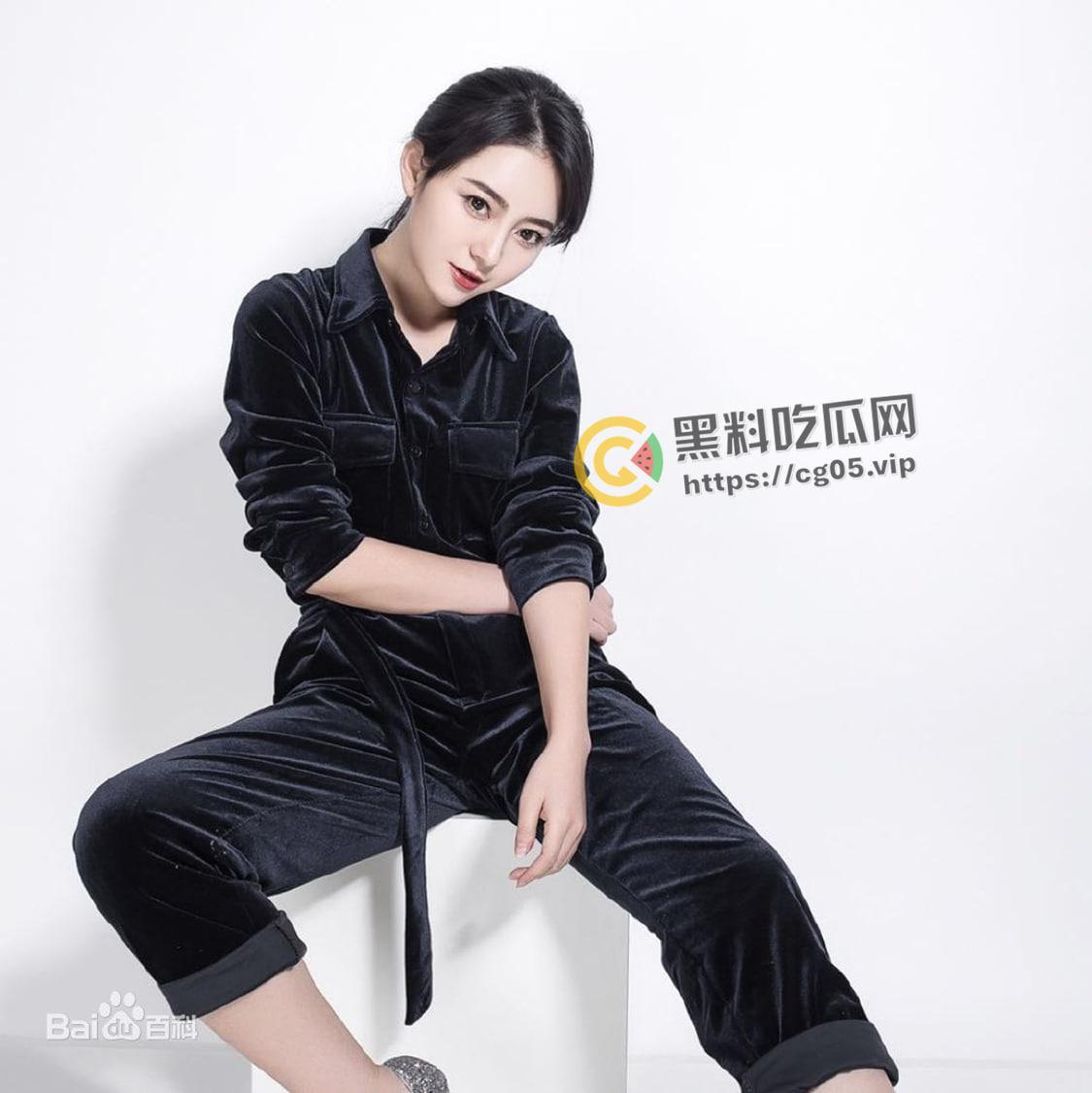 网络大电影萤幕女神【夏茉】被人扒出早期曾去秀人网当模特 傲人双峰 反差感拉满 第3张 网络大电影萤幕女神【夏茉】被人扒出早期曾去秀人网当模特 傲人双峰 反差感拉满 第3张