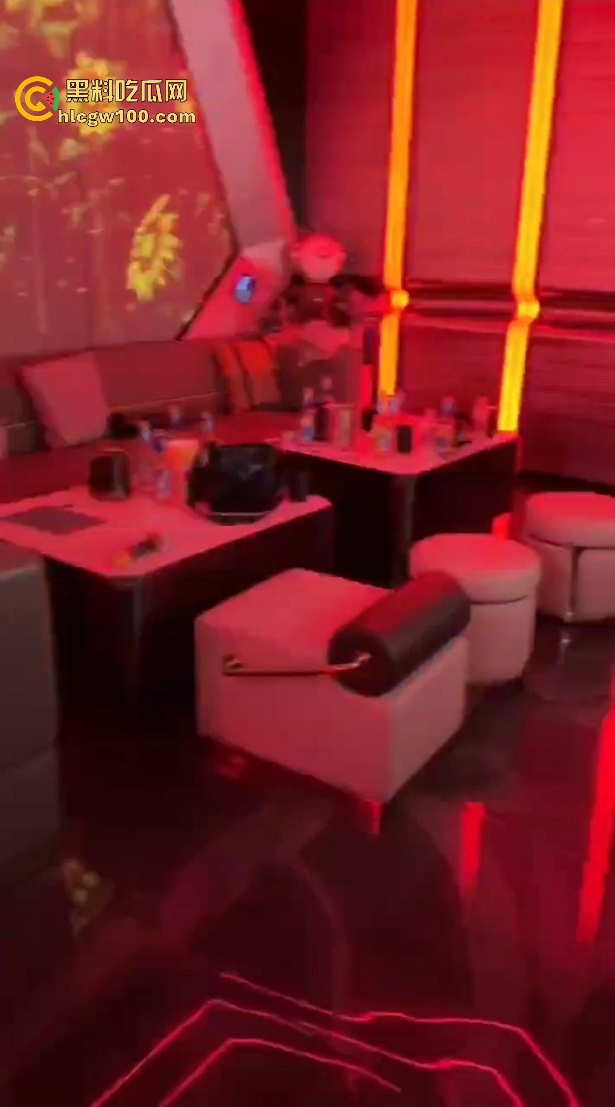 杭州富二代带嫩模KTV卫生间开炮,朋友全程录视频包厢不K歌只艹逼,有钱人的快乐就是这么简单而又朴实无华! 第13张 杭州富二代带嫩模KTV卫生间开炮,朋友全程录视频包厢不K歌只艹逼,有钱人的快乐就是这么简单而又朴实无华! 第13张