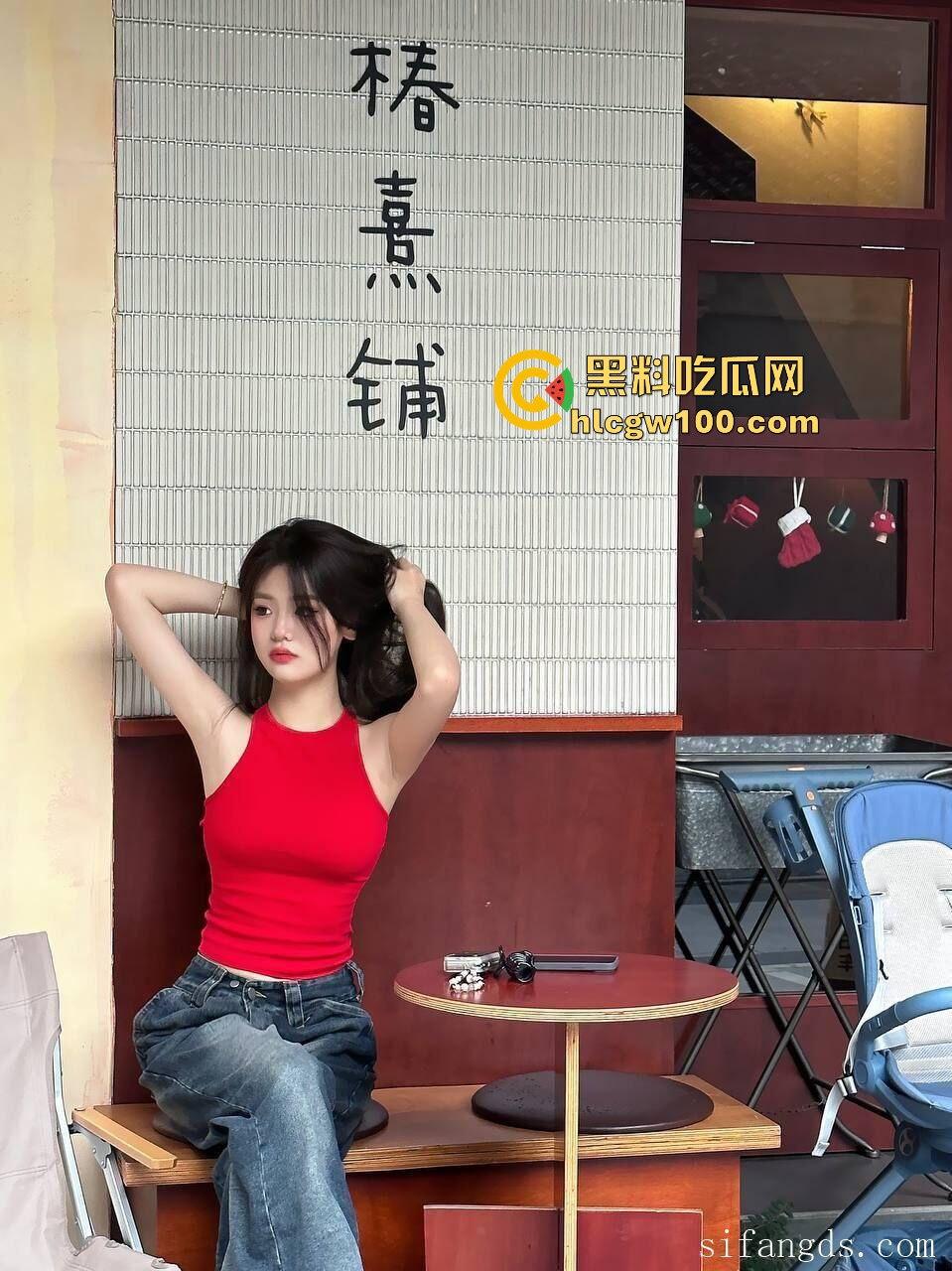 广西大学大一学妹【胡悦宁】不雅视频流出被曝光，娇嫩玉体完美呈现 圣诞母狗满足你所有性欲。  第7张