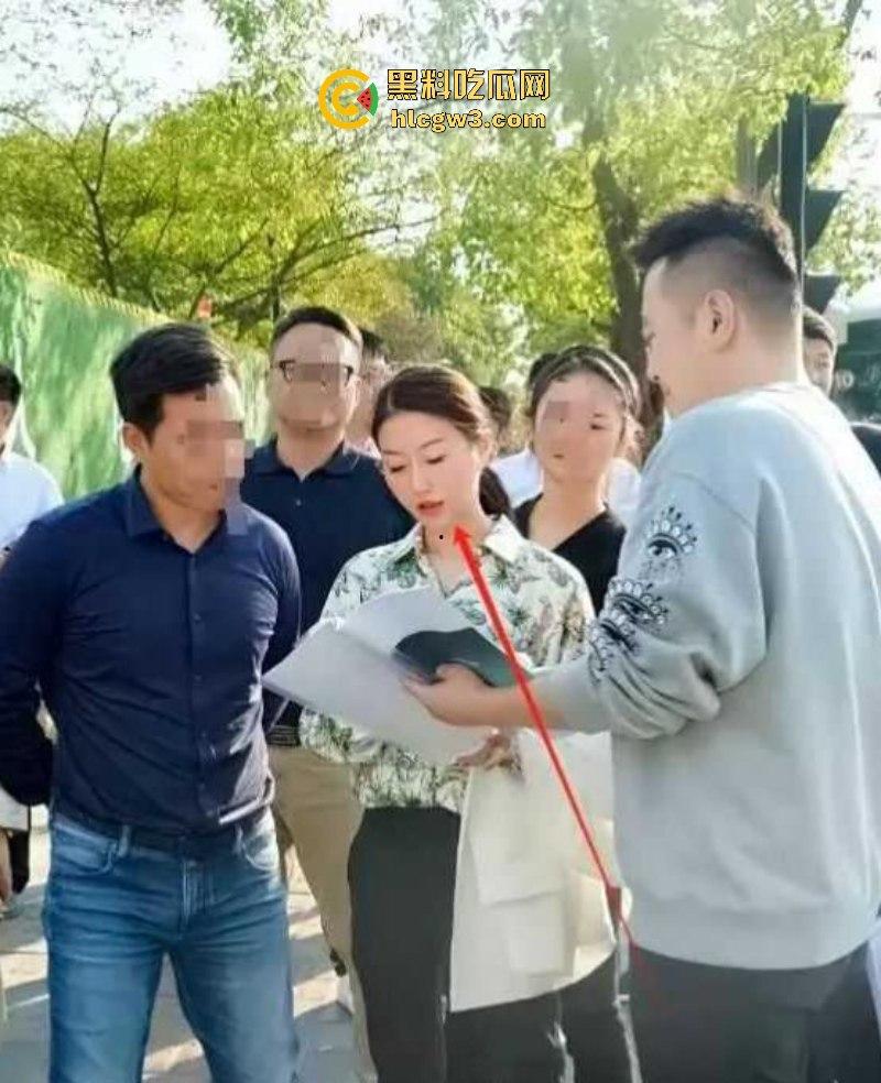 南昌市红谷滩城投资董事长【鞠雅】被双开 肉身开路女干部果然能干！鞠雅办公室骑领导不雅视频流出  第4张