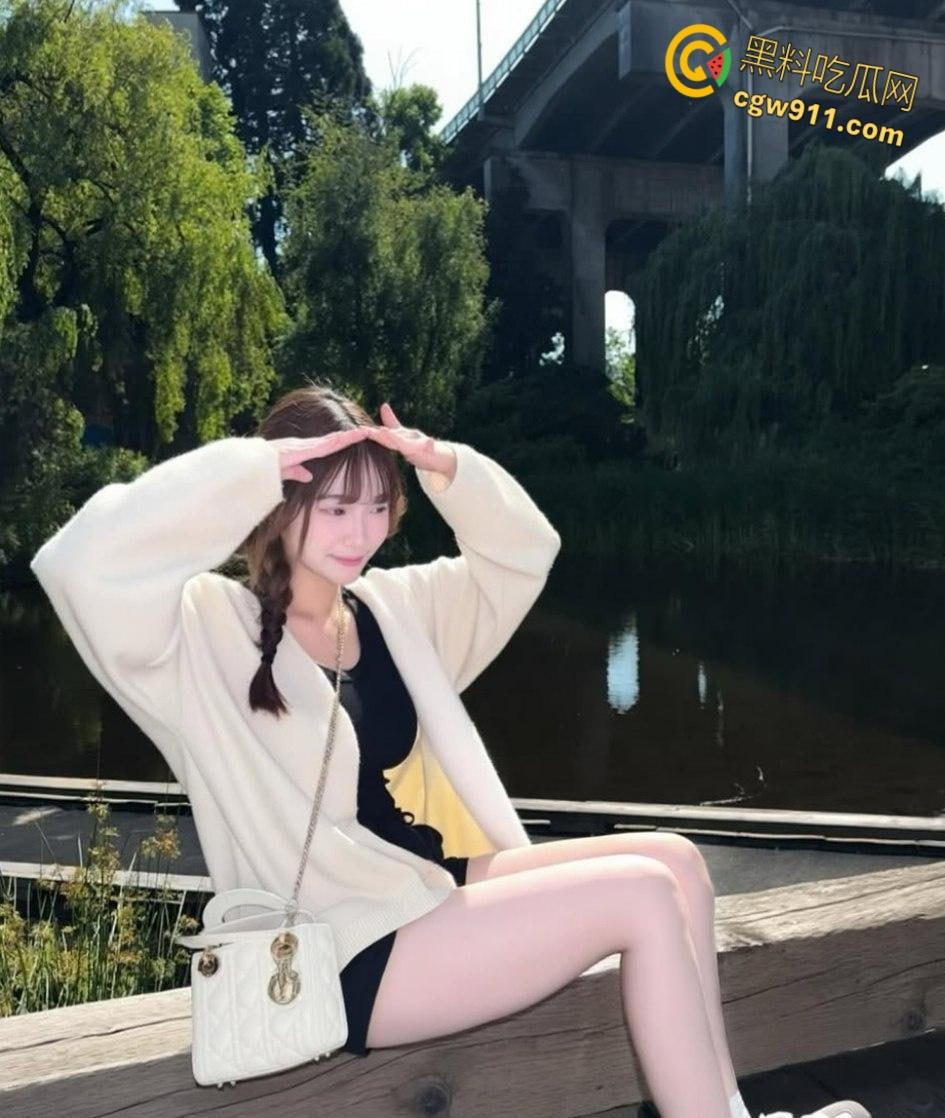 IG美妆博主【Catalina】,清纯嫩妹露脸自慰,白虎嫩穴被男友爆菊肛交,后入打桩淫水四溅 ! 第2张 IG美妆博主【Catalina】,清纯嫩妹露脸自慰,白虎嫩穴被男友爆菊肛交,后入打桩淫水四溅 ! 第2张