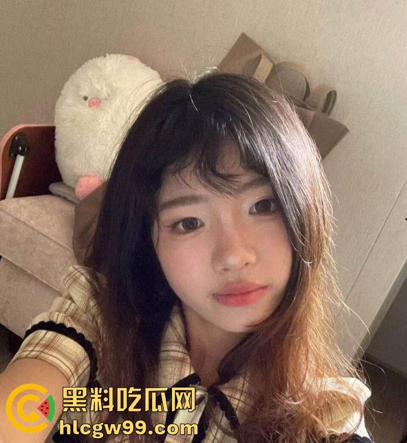 常州实习女大学生【林欣怡】讲台上是气质语文老师 私下是个反差母狗 狗链捆绑口交吃鸡令人乍舌! 第1张 常州实习女大学生【林欣怡】讲台上是气质语文老师 私下是个反差母狗 狗链捆绑口交吃鸡令人乍舌! 第1张