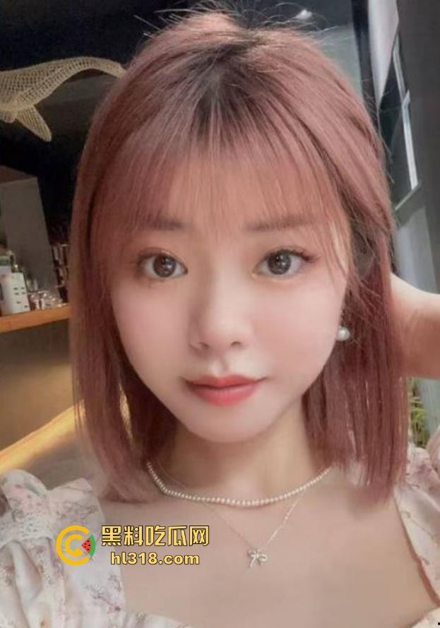 趁着家里没人,终于可以跟嫂子翻云覆雨一番,满足这饥渴已久的小骚货,高潮过后竟主动要求吞精! 第2张 趁着家里没人,终于可以跟嫂子翻云覆雨一番,满足这饥渴已久的小骚货,高潮过后竟主动要求吞精! 第2张