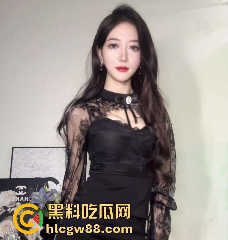 抖音反差婊网红【蜜桃妹妹】跟金主视频裸聊遭曝光 呻吟发骚脱衣诱惑 脸穴同框掰逼自慰! 第2张 抖音反差婊网红【蜜桃妹妹】跟金主视频裸聊遭曝光 呻吟发骚脱衣诱惑 脸穴同框掰逼自慰! 第2张
