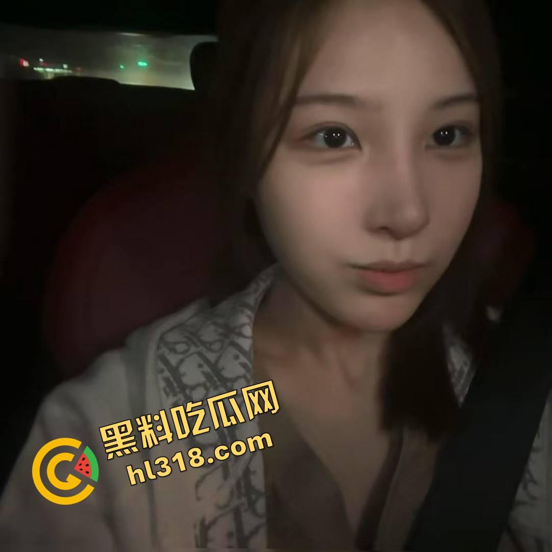 今晚不睡觉,骚女叠罗汉开火车轮流被爆,刚射完一个又跳下一个屁股直接顶上马,鸡巴都被榨冒烟! 第4张 今晚不睡觉,骚女叠罗汉开火车轮流被爆,刚射完一个又跳下一个屁股直接顶上马,鸡巴都被榨冒烟! 第4张