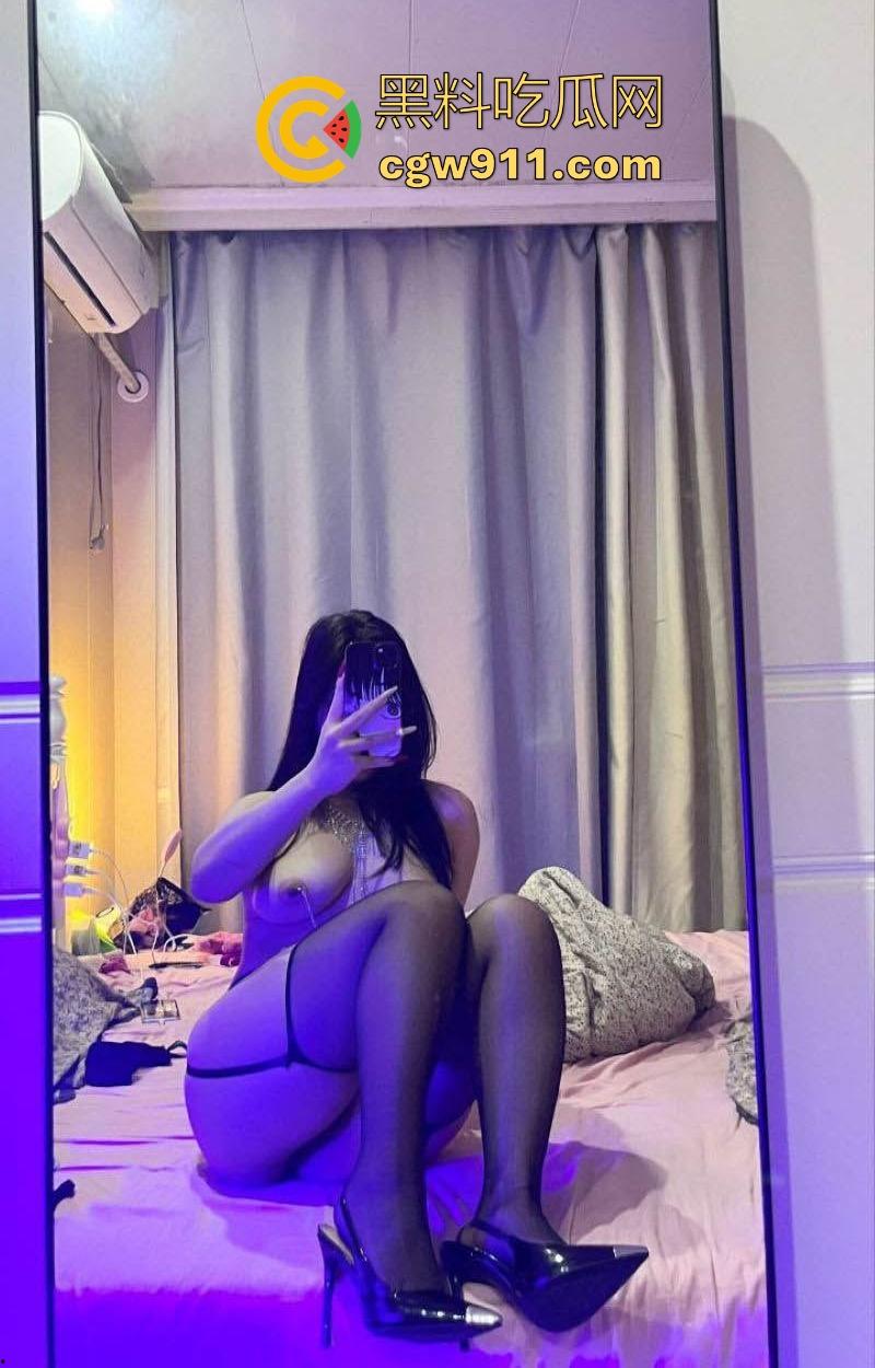 抖音极品网红【二媚女ling】微胖巨乳尤物,情趣丝袜骚浪求金主包养,愿做专属肉便器,骚气十足! 第2张 抖音极品网红【二媚女ling】微胖巨乳尤物,情趣丝袜骚浪求金主包养,愿做专属肉便器,骚气十足! 第2张