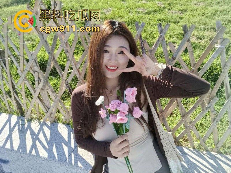 湘潭大学高颜值女大,情侣酒店激情开房,身穿情趣内衣白嫩巨乳诱人至极,口交深喉女上骑乘奶子晃荡! 第1张 湘潭大学高颜值女大,情侣酒店激情开房,身穿情趣内衣白嫩巨乳诱人至极,口交深喉女上骑乘奶子晃荡! 第1张