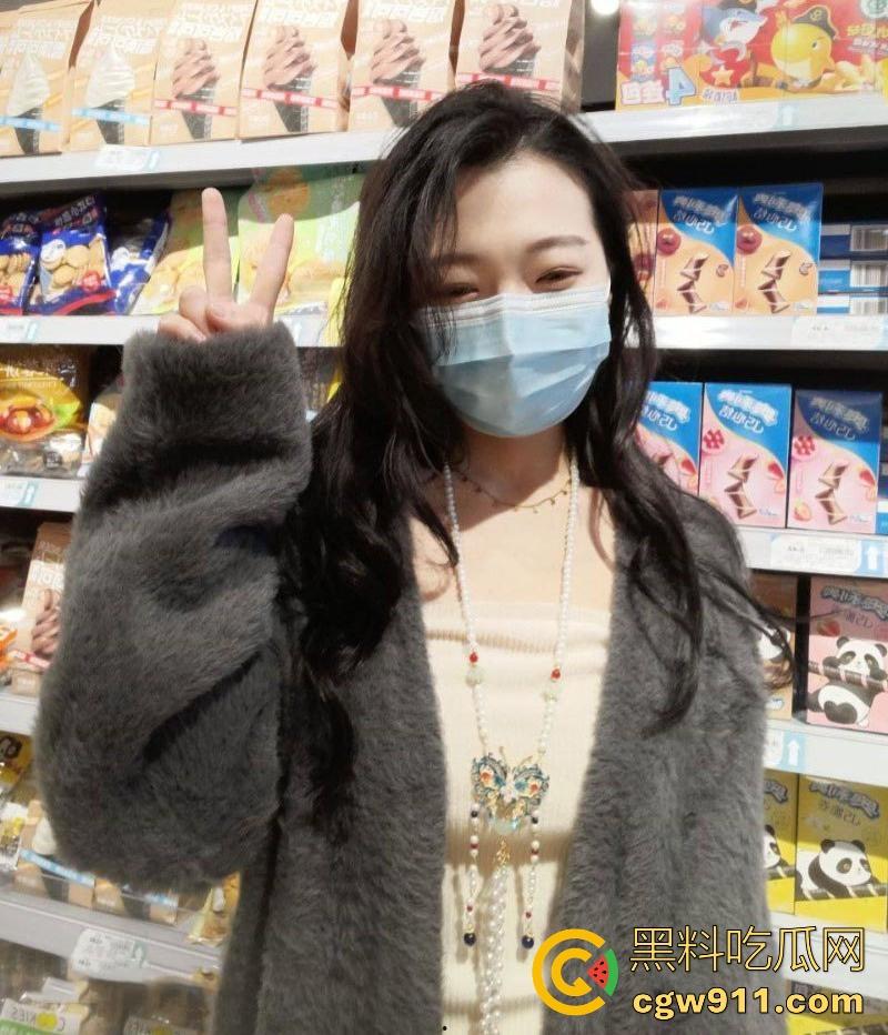 湘潭大学高颜值女大,情侣酒店激情开房,身穿情趣内衣白嫩巨乳诱人至极,口交深喉女上骑乘奶子晃荡! 第2张 湘潭大学高颜值女大,情侣酒店激情开房,身穿情趣内衣白嫩巨乳诱人至极,口交深喉女上骑乘奶子晃荡! 第2张