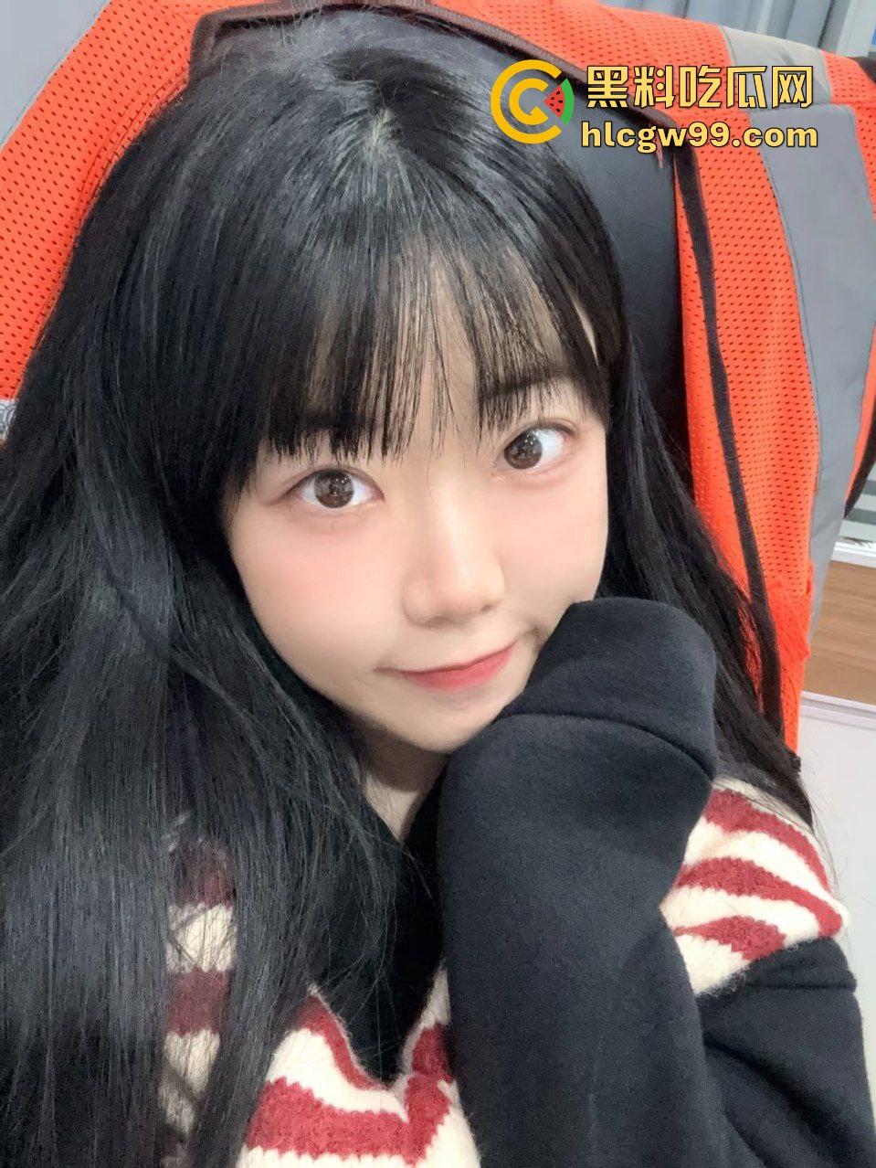 湖南外贸职业反差母狗【杨雨欣】偷拍全程记录女生宿舍换衣,床帘内露奶自慰淫荡又刺激! 第2张 湖南外贸职业反差母狗【杨雨欣】偷拍全程记录女生宿舍换衣,床帘内露奶自慰淫荡又刺激! 第2张