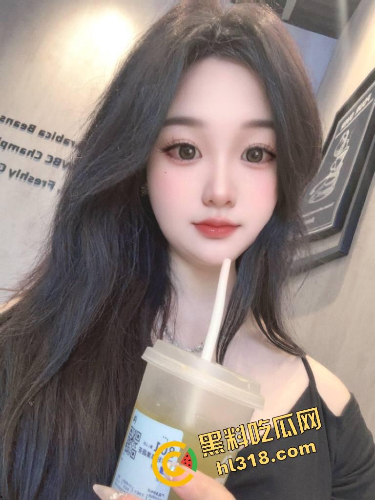 酒吧约了个反差小嫩妹,刚坐上穴口嫩得像热豆腐,开房一躺下就要大鸡鸡,一边肏瘫一边夹喊哥哥别再插了! 第3张 酒吧约了个反差小嫩妹,刚坐上穴口嫩得像热豆腐,开房一躺下就要大鸡鸡,一边肏瘫一边夹喊哥哥别再插了! 第3张