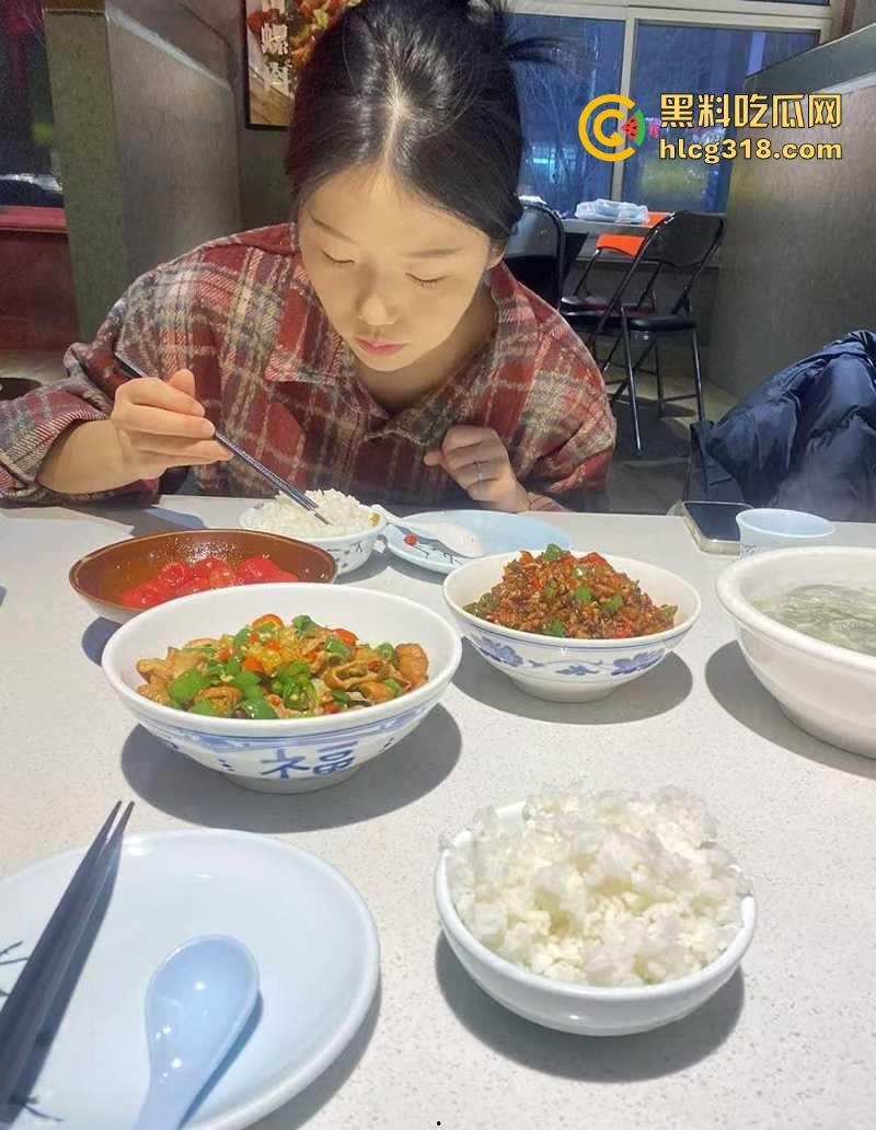 湘潭大学油画系学妹【李瑶瑶】高颜值巨乳小妹,脸穴同框超级反差,稚嫩少女被男友调教成极品淫娃! 第2张 湘潭大学油画系学妹【李瑶瑶】高颜值巨乳小妹,脸穴同框超级反差,稚嫩少女被男友调教成极品淫娃! 第2张