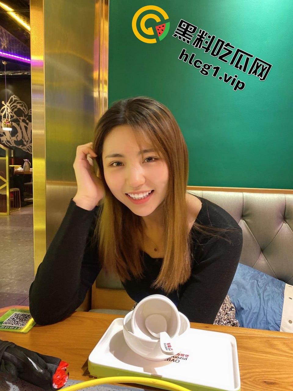 99年宁夏传媒学院美少女李婷啪啪自拍流出!大波嫩妹口活女上,反差婊的极致享受! 第2张 99年宁夏传媒学院美少女李婷啪啪自拍流出!大波嫩妹口活女上,反差婊的极致享受! 第2张