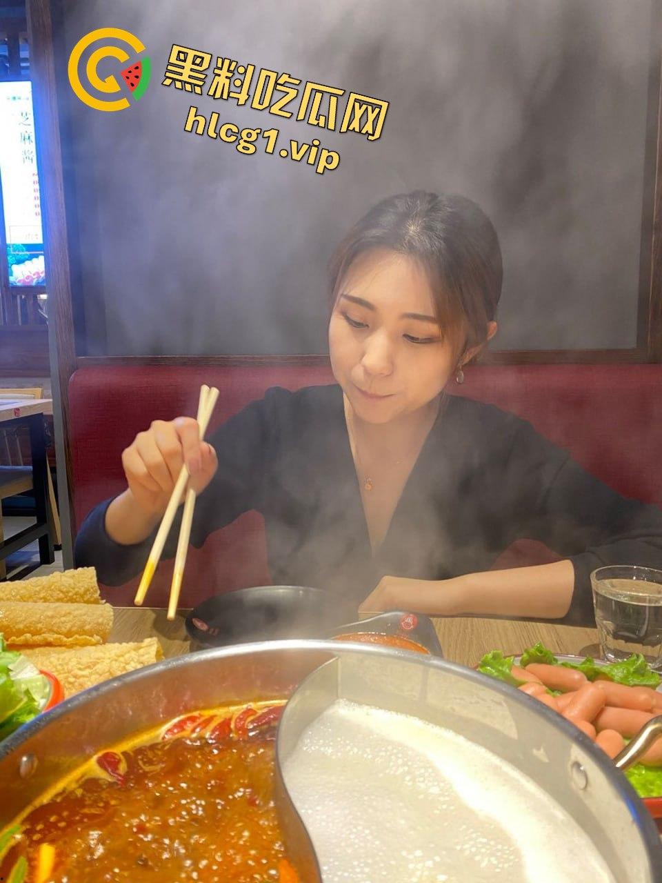 99年宁夏传媒学院美少女李婷啪啪自拍流出!大波嫩妹口活女上,反差婊的极致享受! 第13张 99年宁夏传媒学院美少女李婷啪啪自拍流出!大波嫩妹口活女上,反差婊的极致享受! 第13张