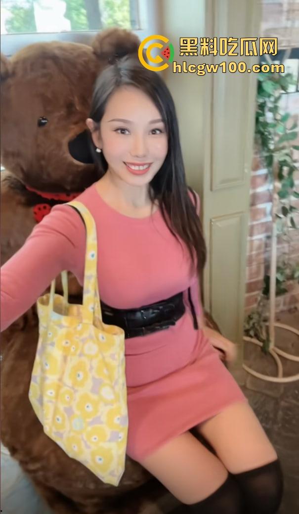 抖音巨乳网红【小厨娘美食记】惊悚回归,越南地下室视频曝光,军火库细节疑似绑架性奴案! 第3张 抖音巨乳网红【小厨娘美食记】惊悚回归,越南地下室视频曝光,军火库细节疑似绑架性奴案! 第3张