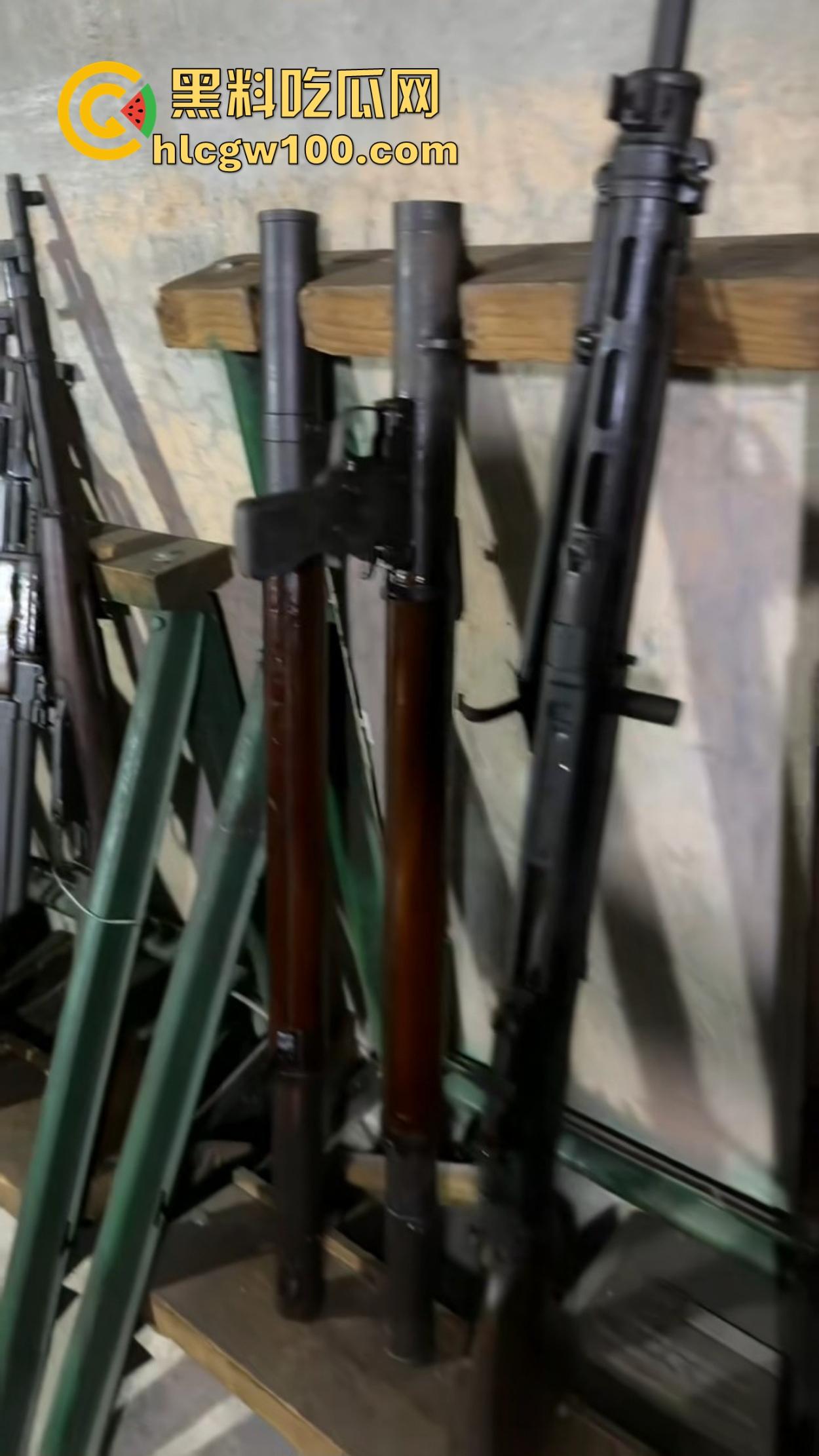 抖音巨乳网红【小厨娘美食记】惊悚回归,越南地下室视频曝光,军火库细节疑似绑架性奴案! 第16张 抖音巨乳网红【小厨娘美食记】惊悚回归,越南地下室视频曝光,军火库细节疑似绑架性奴案! 第16张