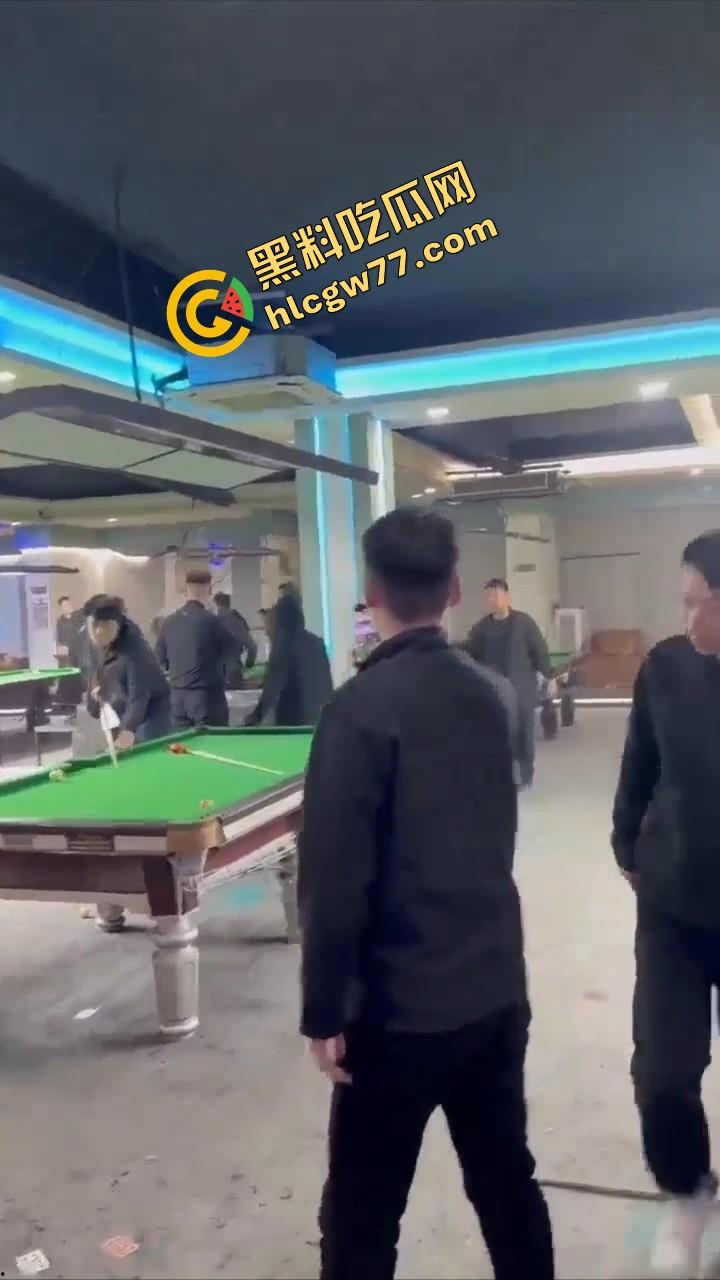 你别惹精神小伙,裤腰带一勒,砍山刀一抽,上来就给你一刀!你以为他是人?他是行走的社会炸弹! 第7张 你别惹精神小伙,裤腰带一勒,砍山刀一抽,上来就给你一刀!你以为他是人?他是行走的社会炸弹! 第7张